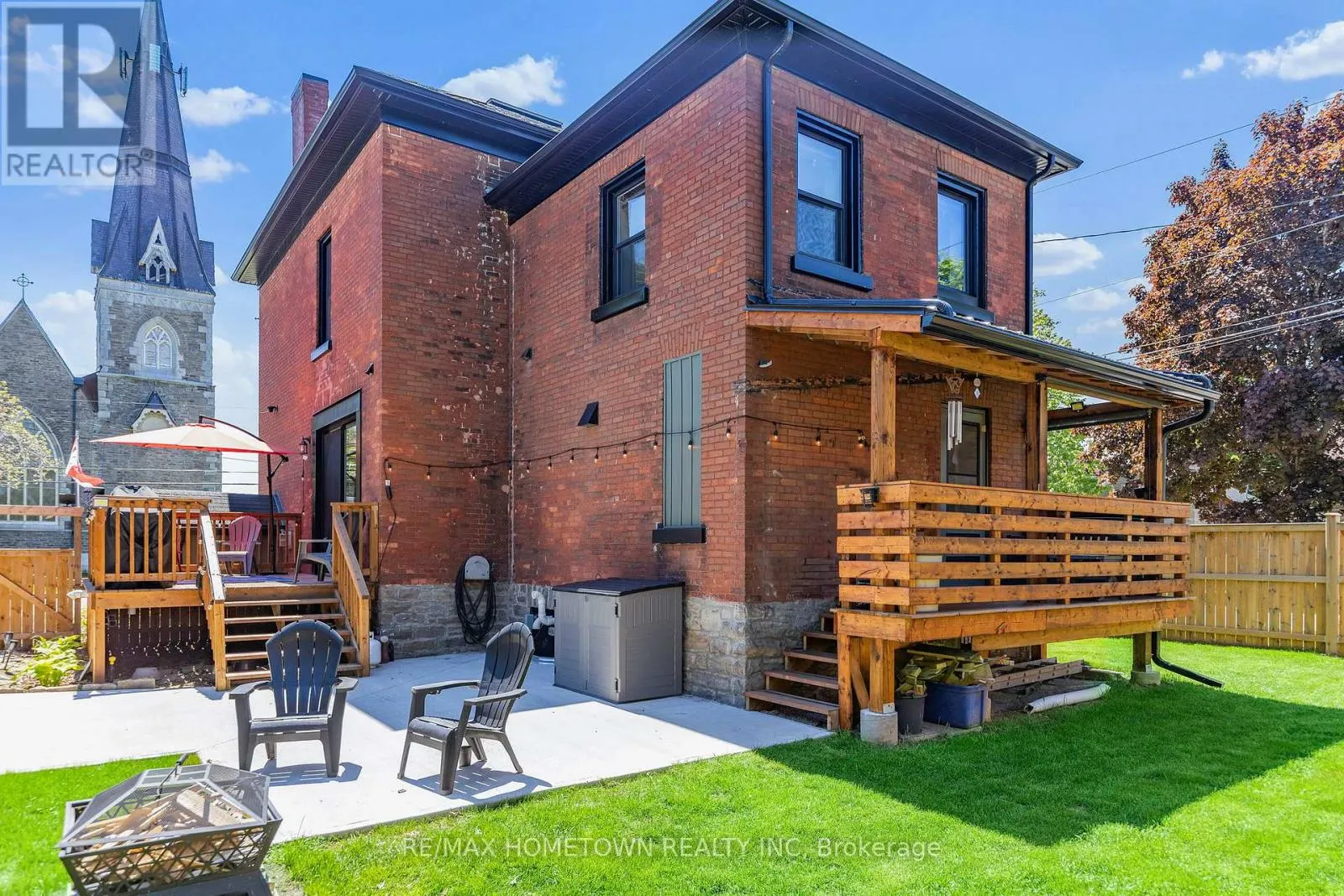 198 JAMES STREET W