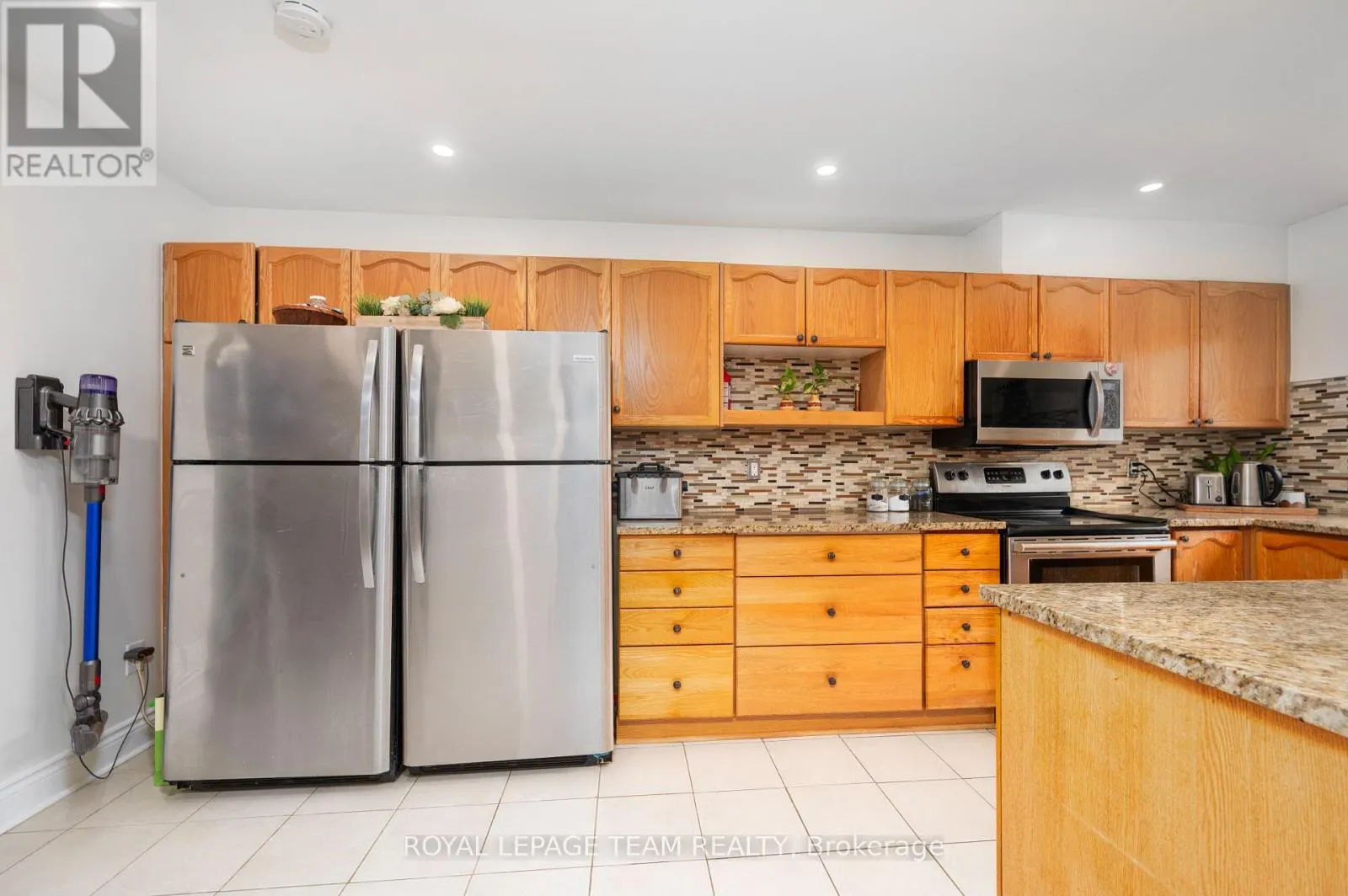 53 HAVENHURST CRESCENT