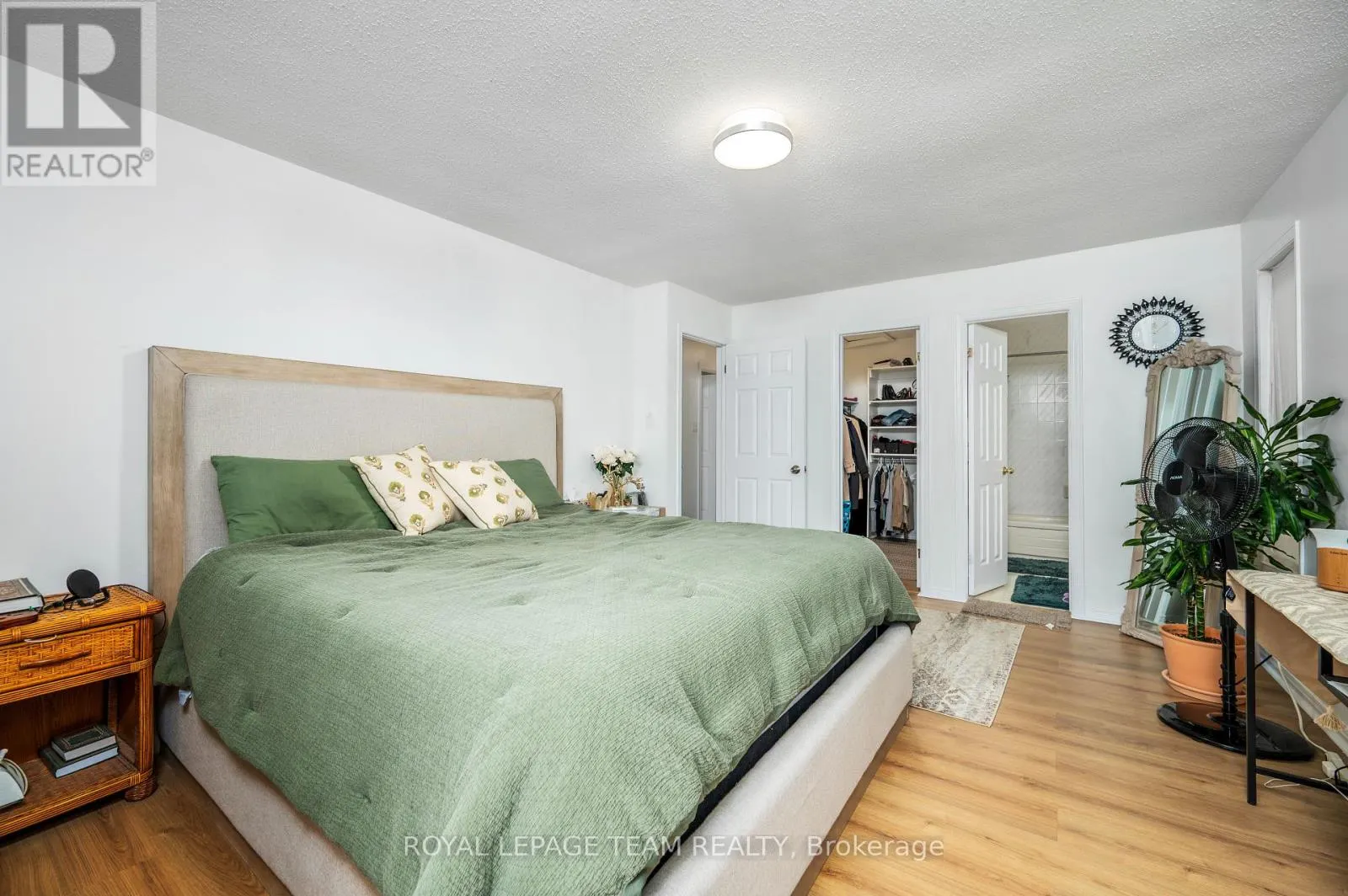 53 HAVENHURST CRESCENT