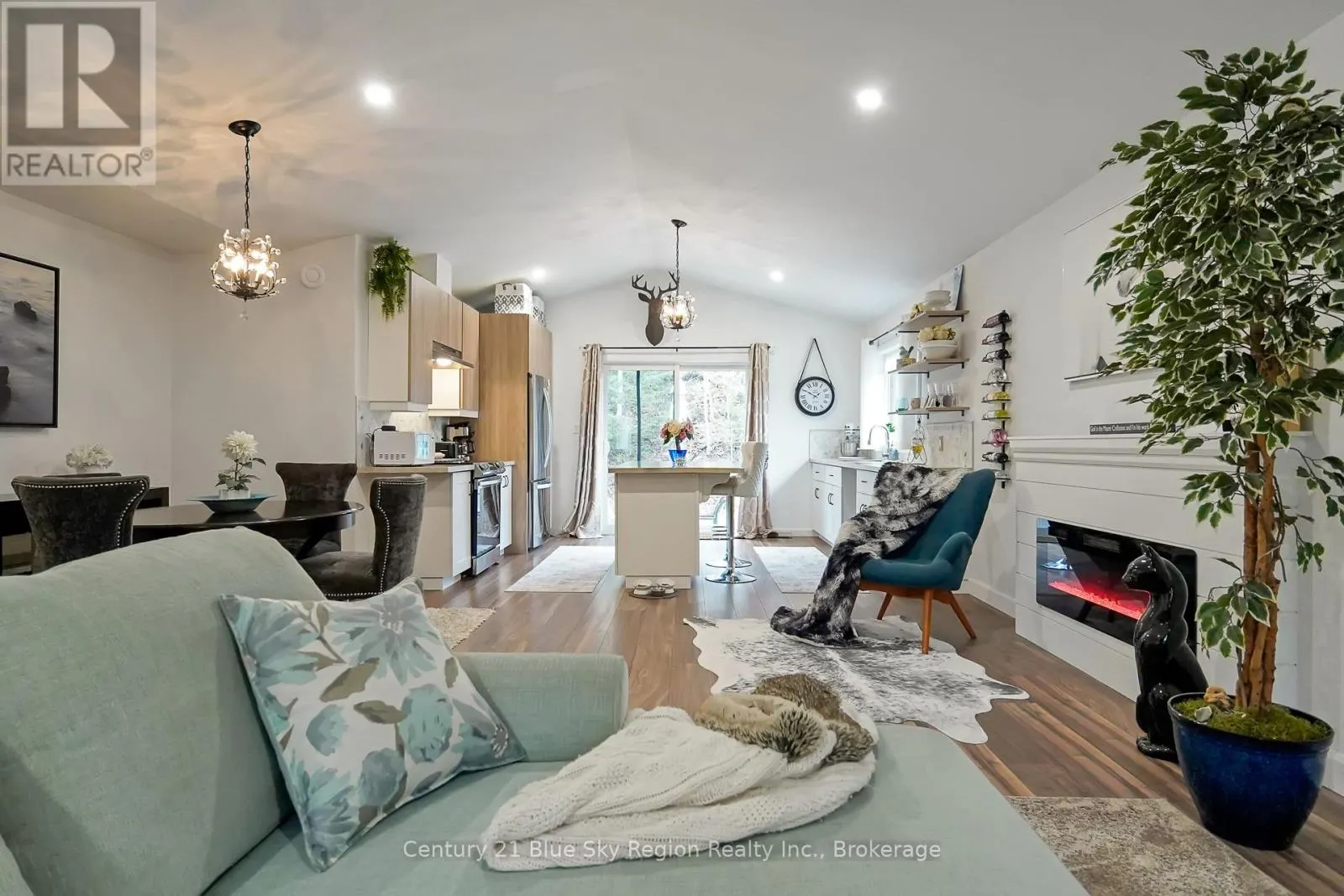 104 GREENWOOD DRIVE
