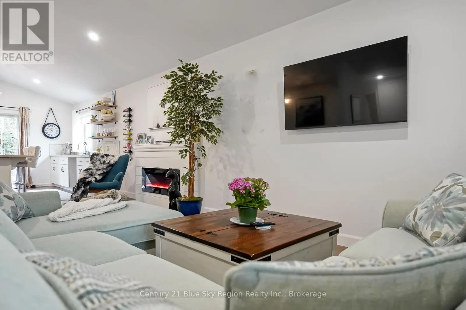 104 GREENWOOD DRIVE