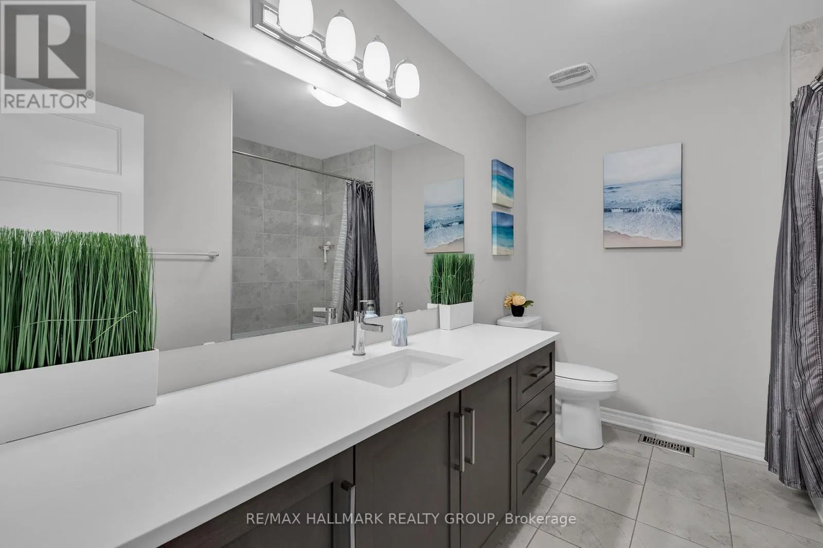 215 BLACKHORSE DRIVE