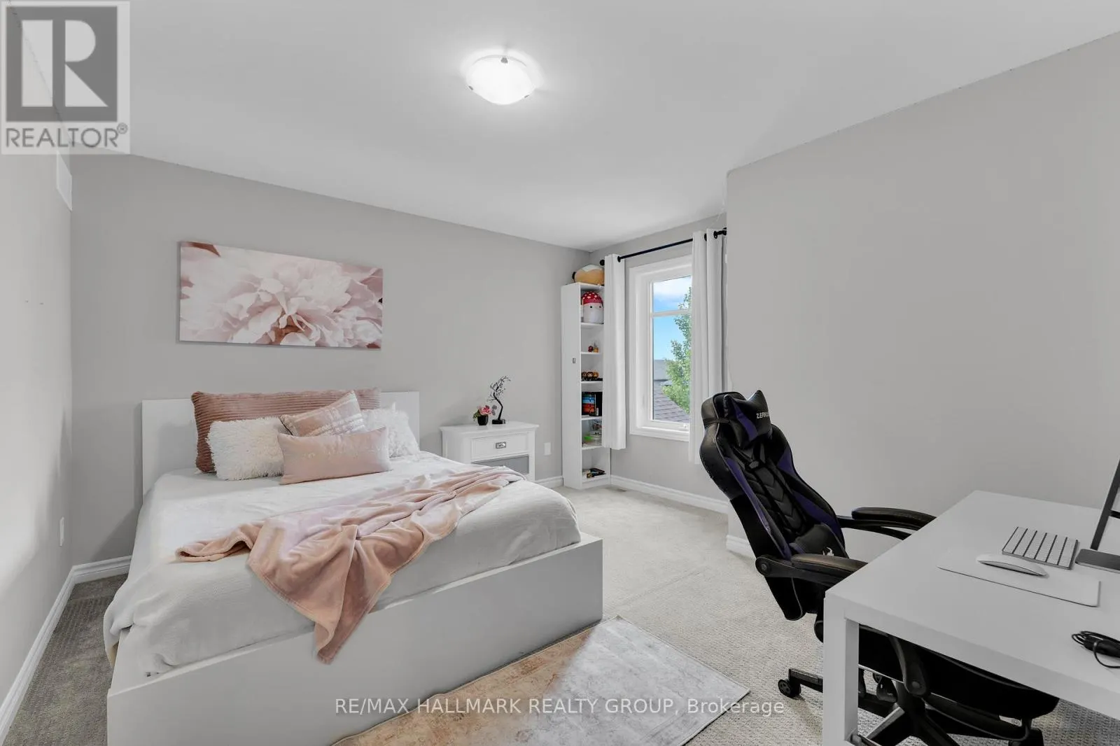 215 BLACKHORSE DRIVE