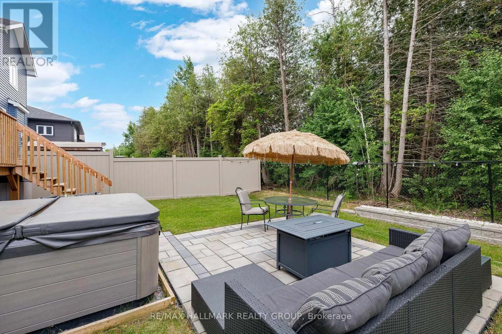 215 BLACKHORSE DRIVE