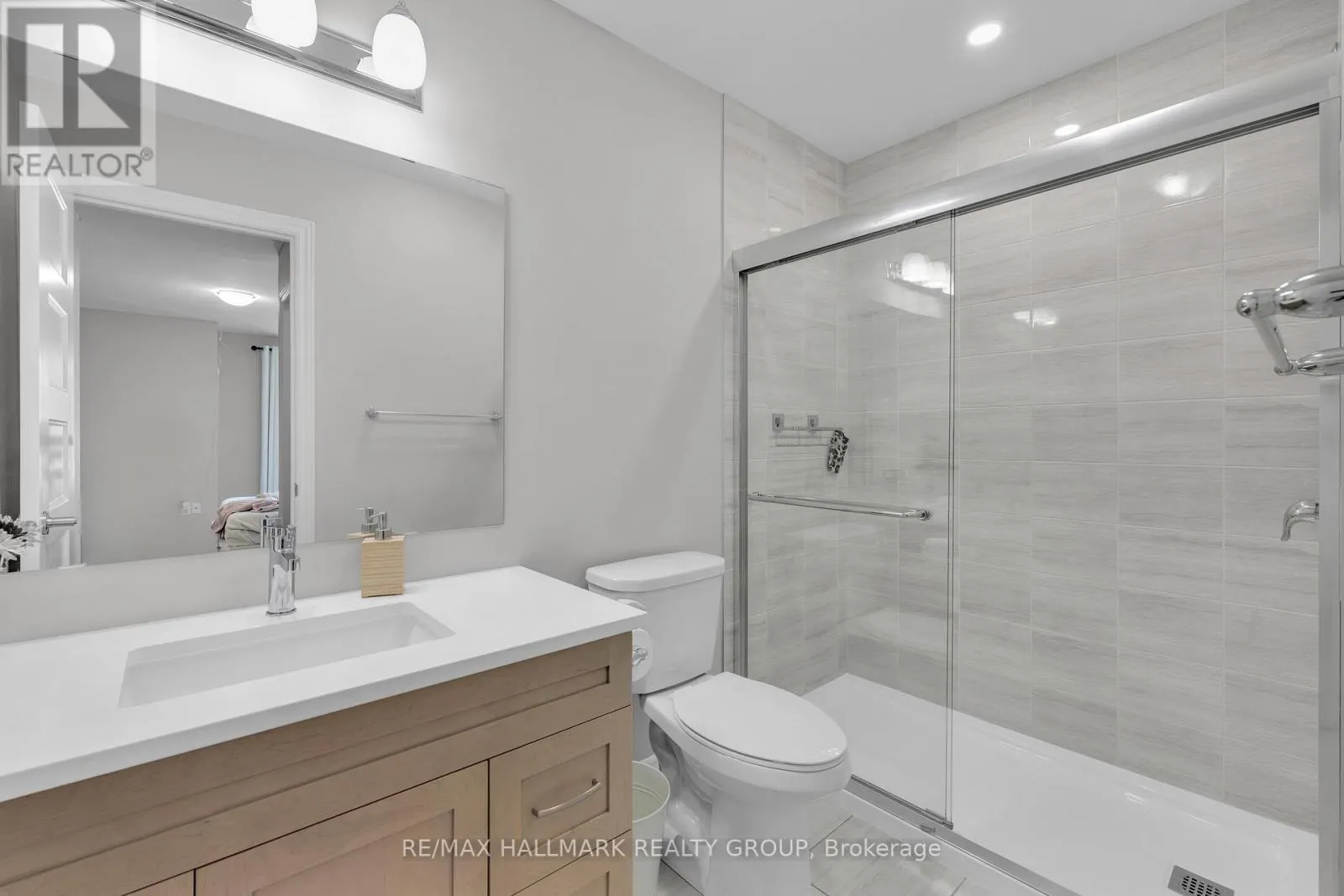 215 BLACKHORSE DRIVE