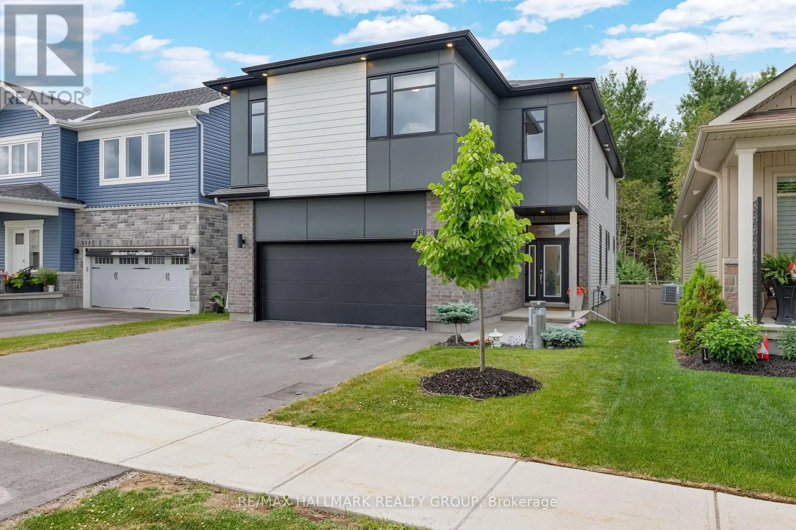 215 BLACKHORSE DRIVE