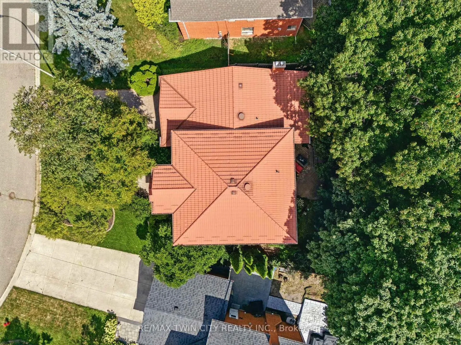 91 ABBEY CLOSE