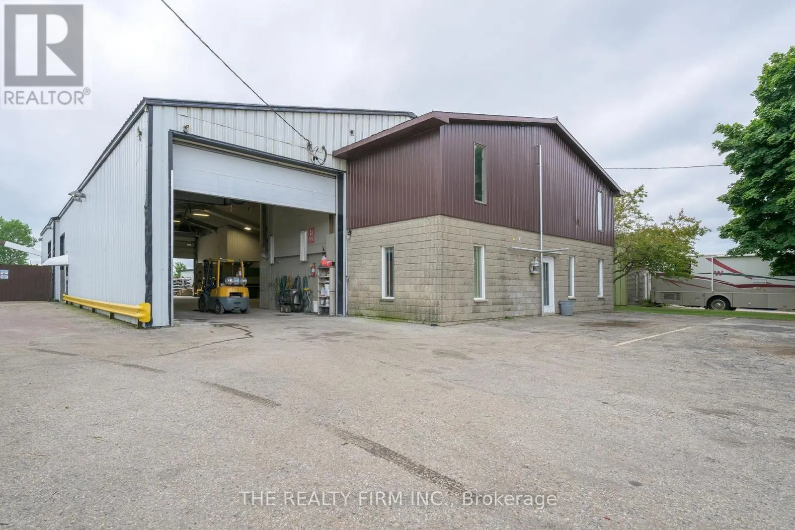 9 BARRIE BOULEVARD