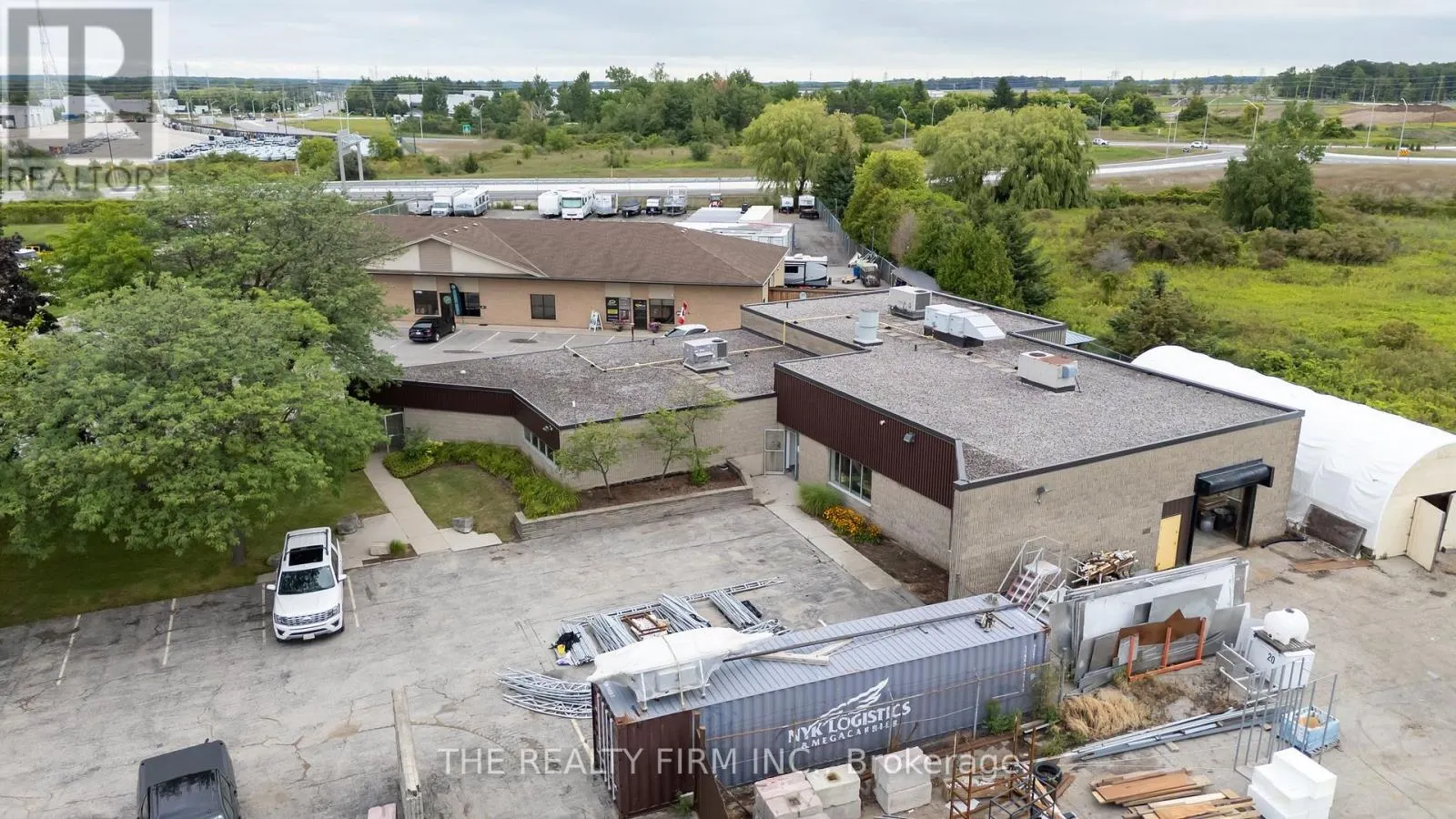 11 BARRIE BOULEVARD