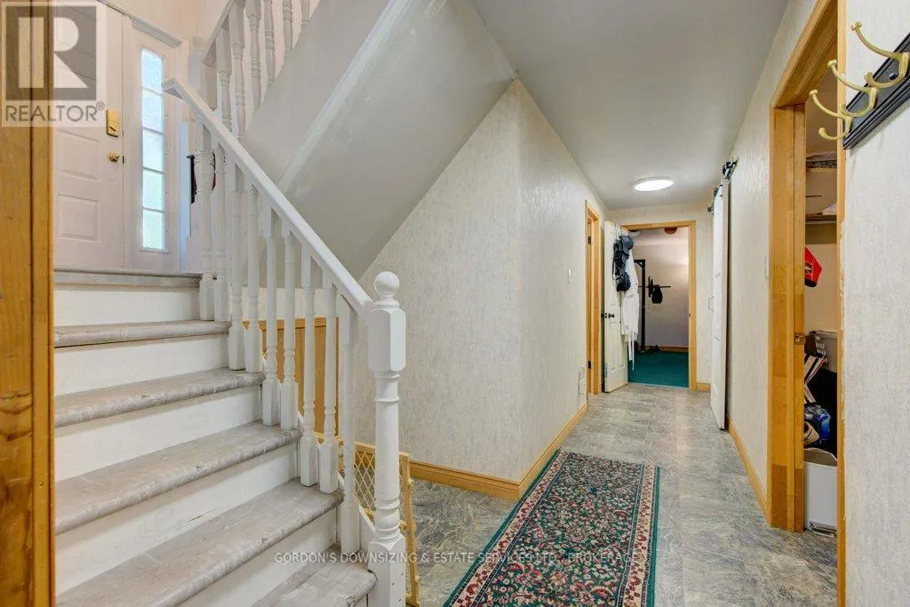 32 VILLAGE ESTATES ROAD