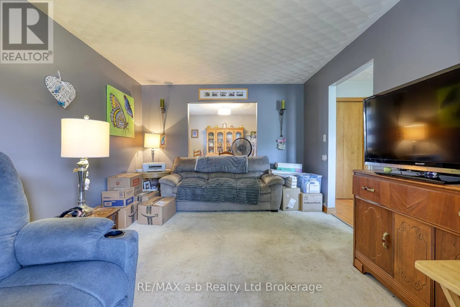 42 JOHN DAVIES DRIVE