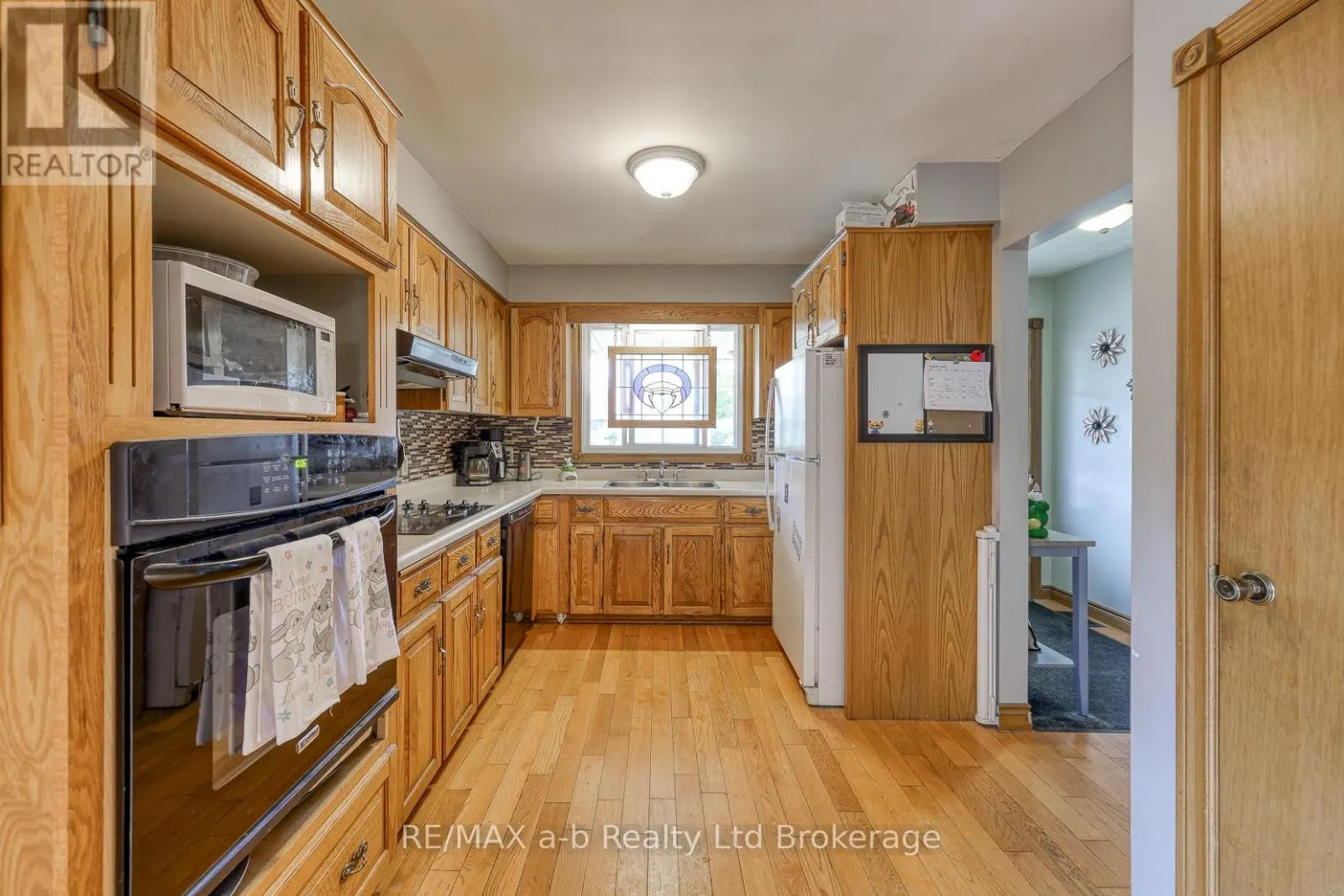 42 JOHN DAVIES DRIVE