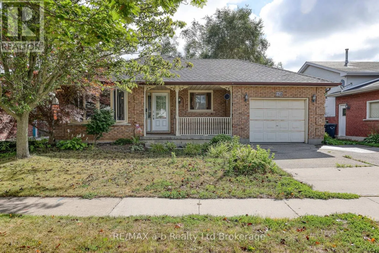 42 JOHN DAVIES DRIVE