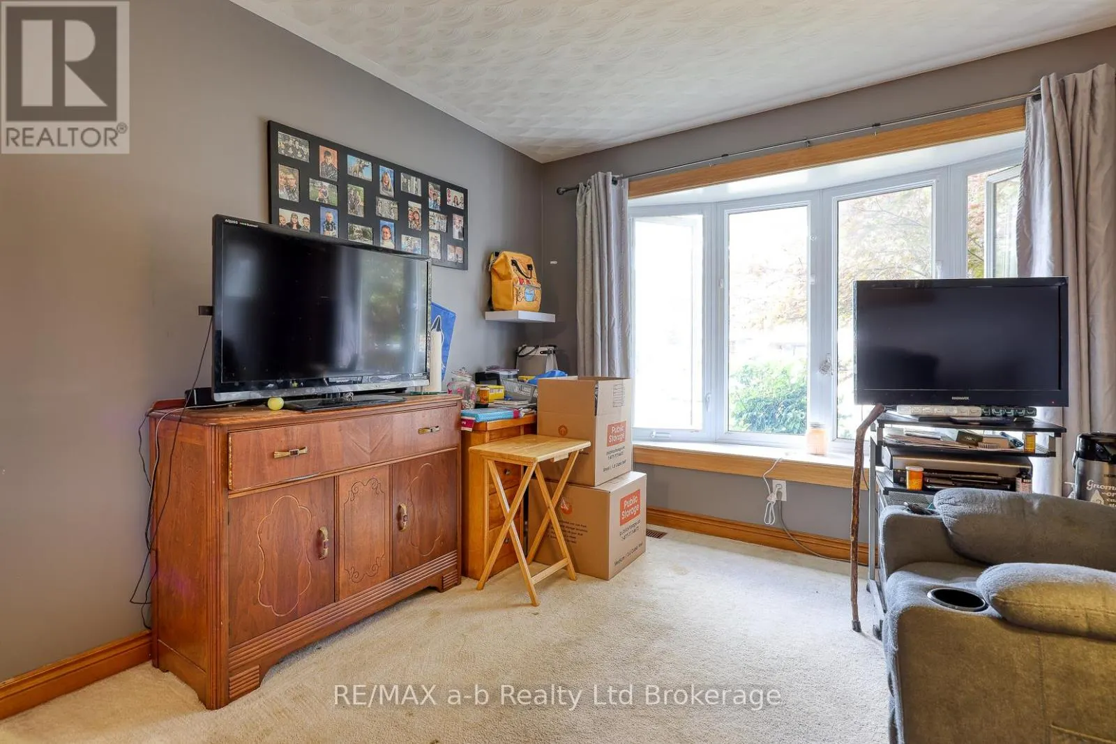 42 JOHN DAVIES DRIVE