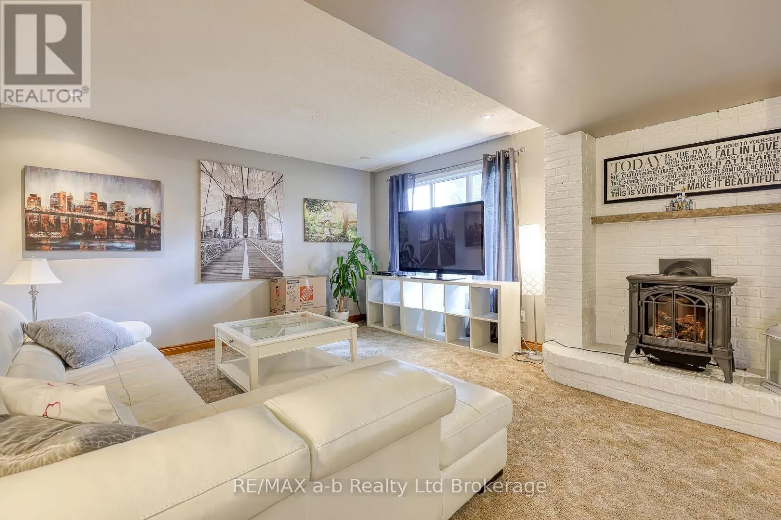 42 JOHN DAVIES DRIVE