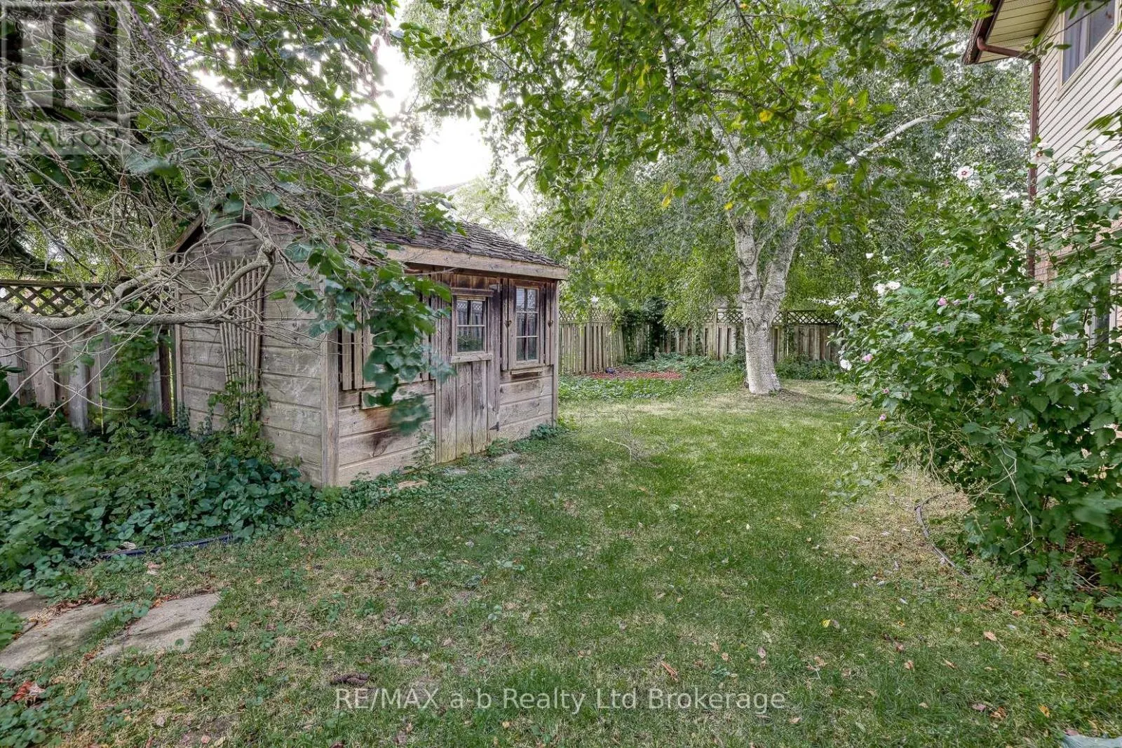 42 JOHN DAVIES DRIVE