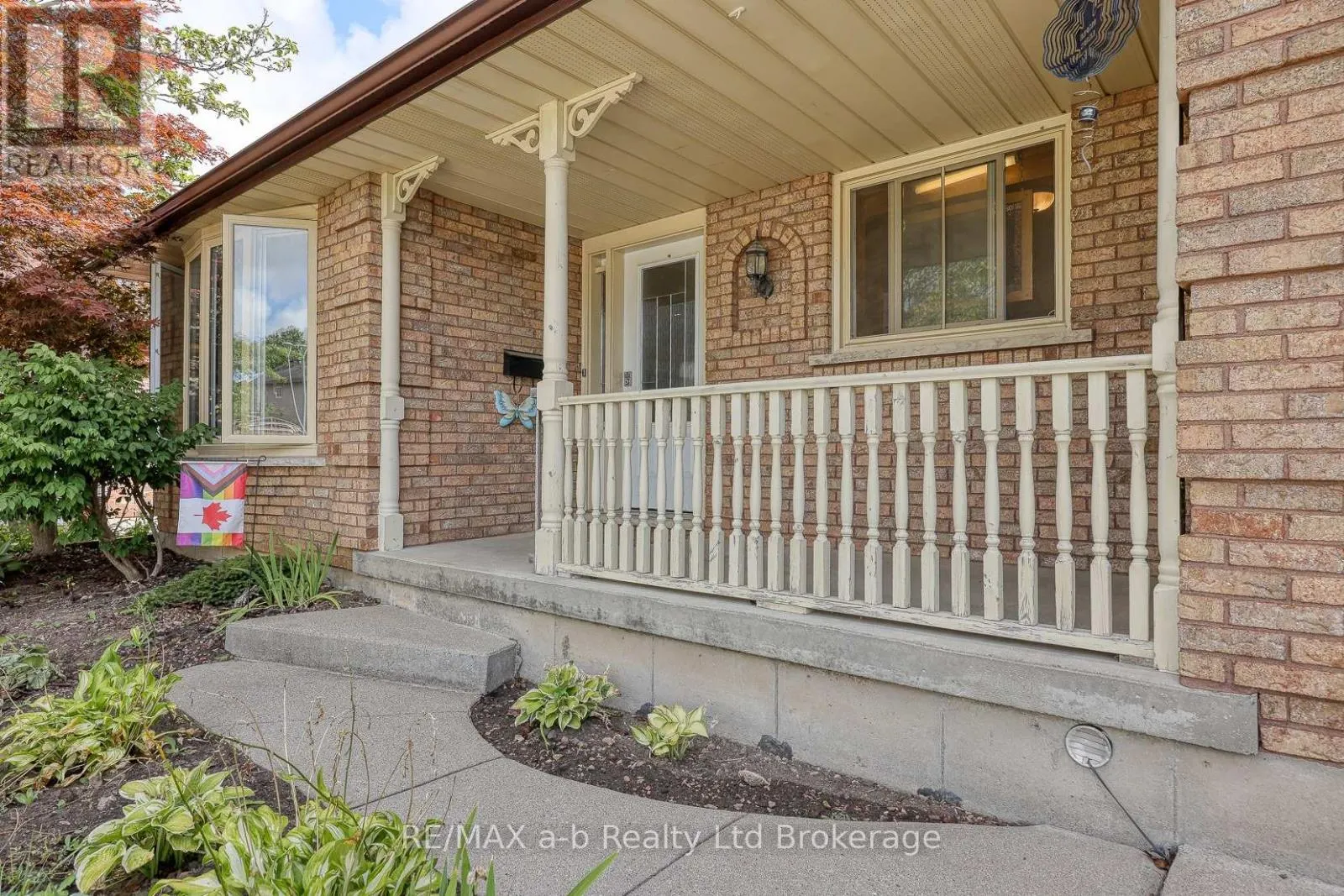 42 JOHN DAVIES DRIVE