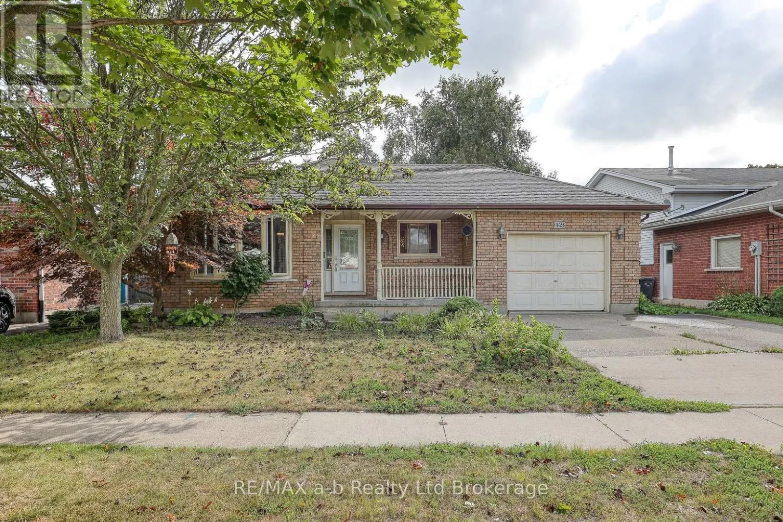 42 JOHN DAVIES DRIVE