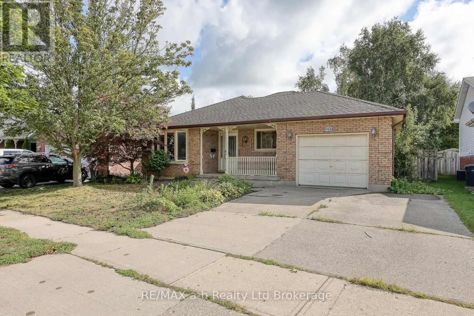 42 JOHN DAVIES DRIVE