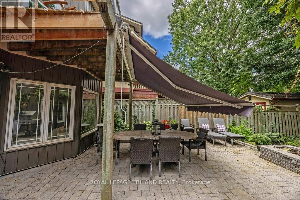 818 TALBOT STREET