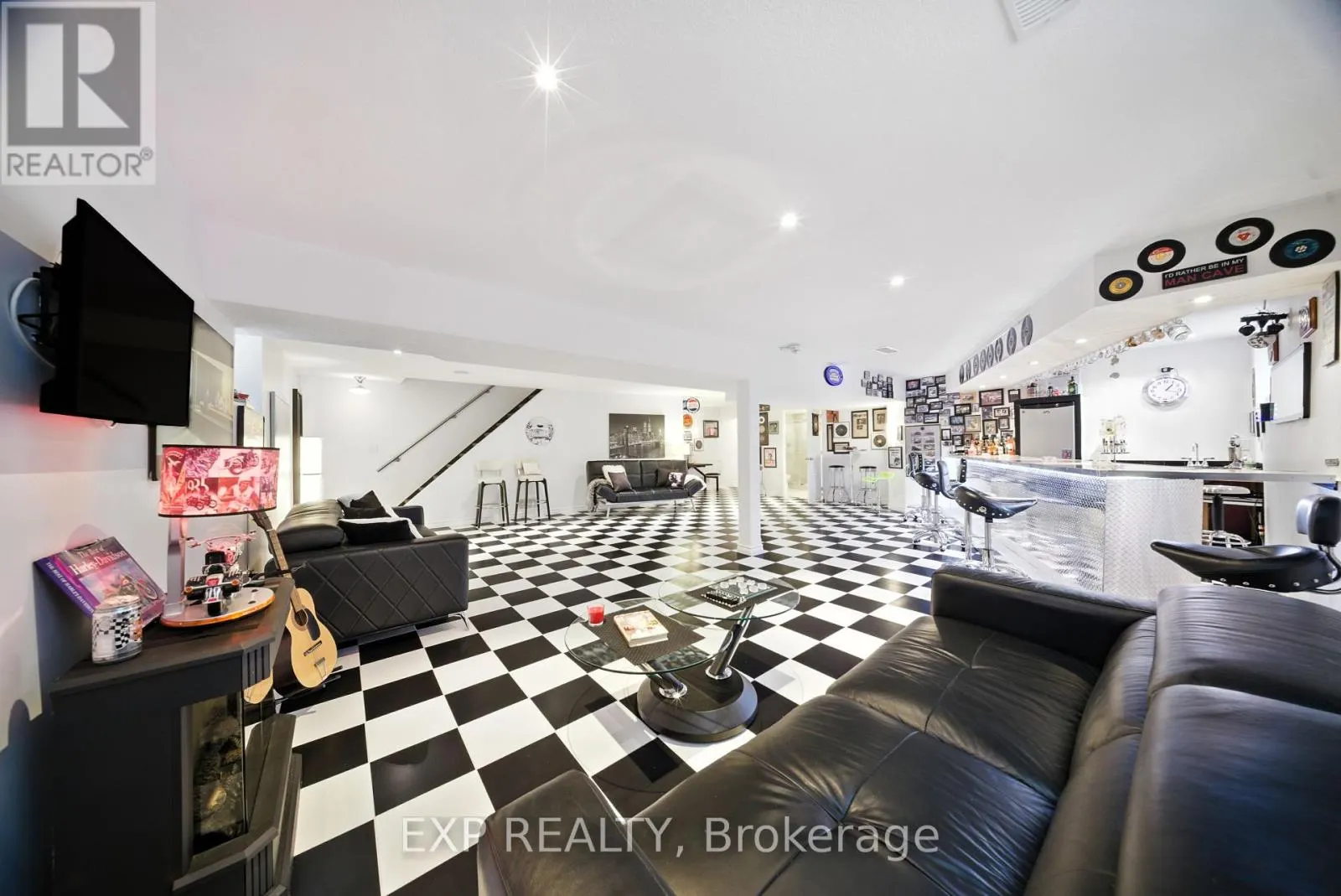 257 DONLY DRIVE S