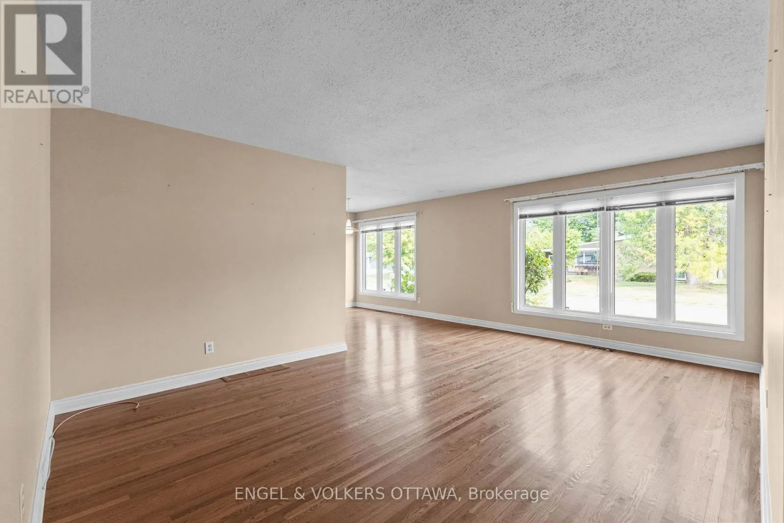 28 PARKER AVENUE