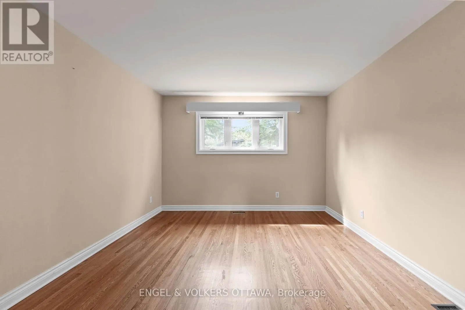 28 PARKER AVENUE