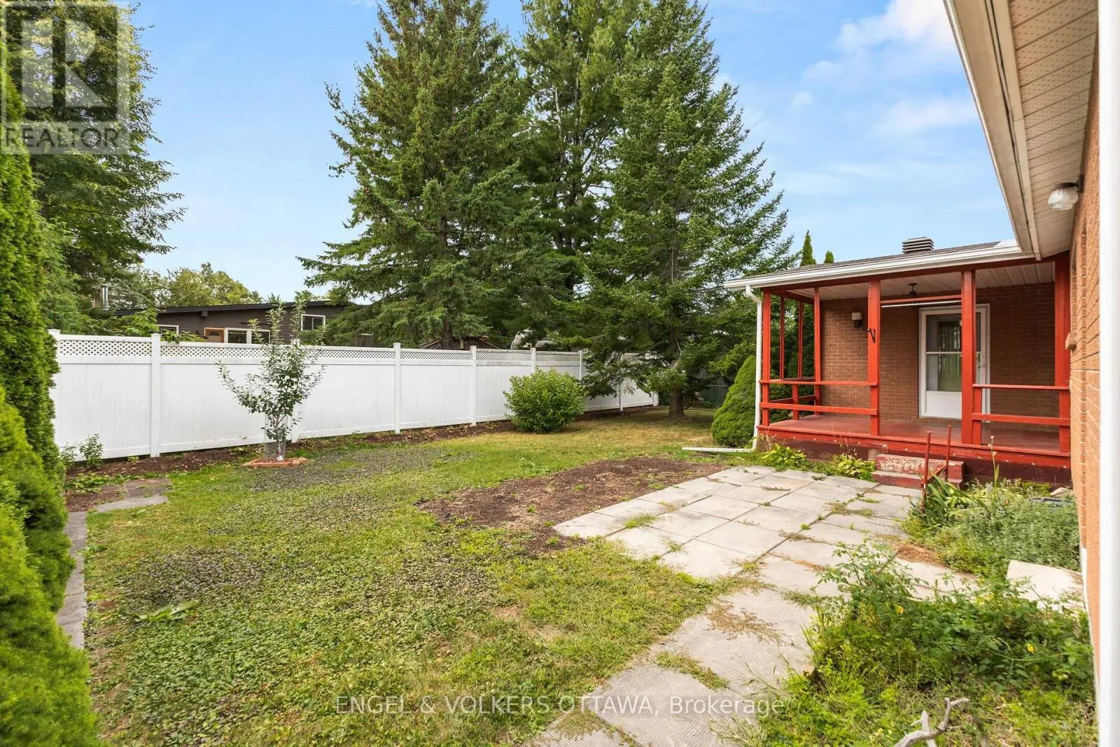 28 PARKER AVENUE