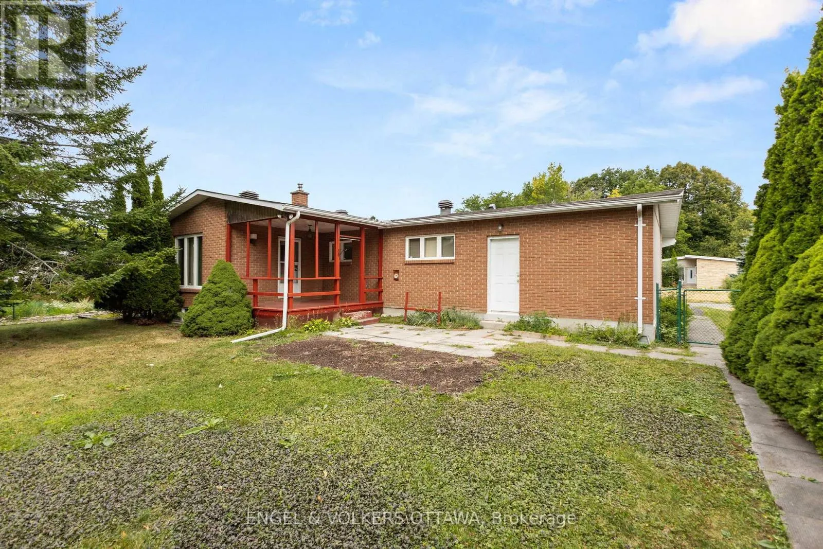 28 PARKER AVENUE