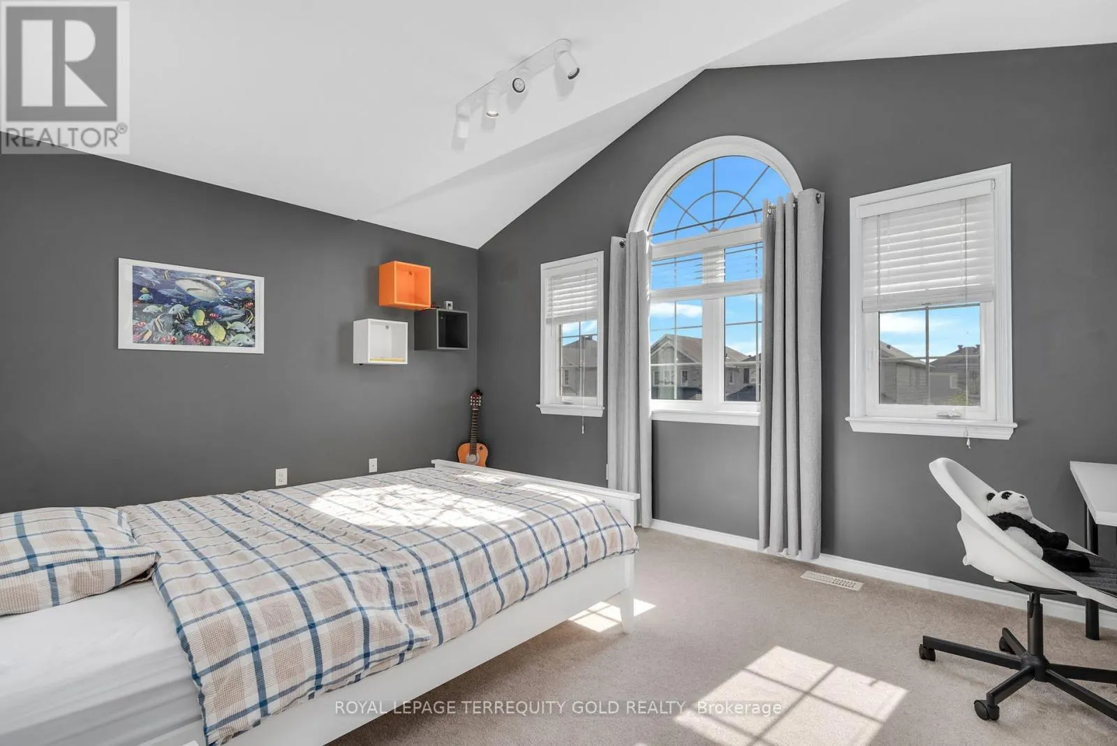 433 CALLISTO WAY