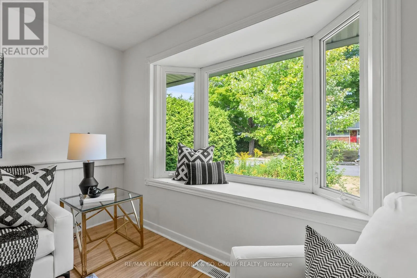 1246 COBDEN ROAD