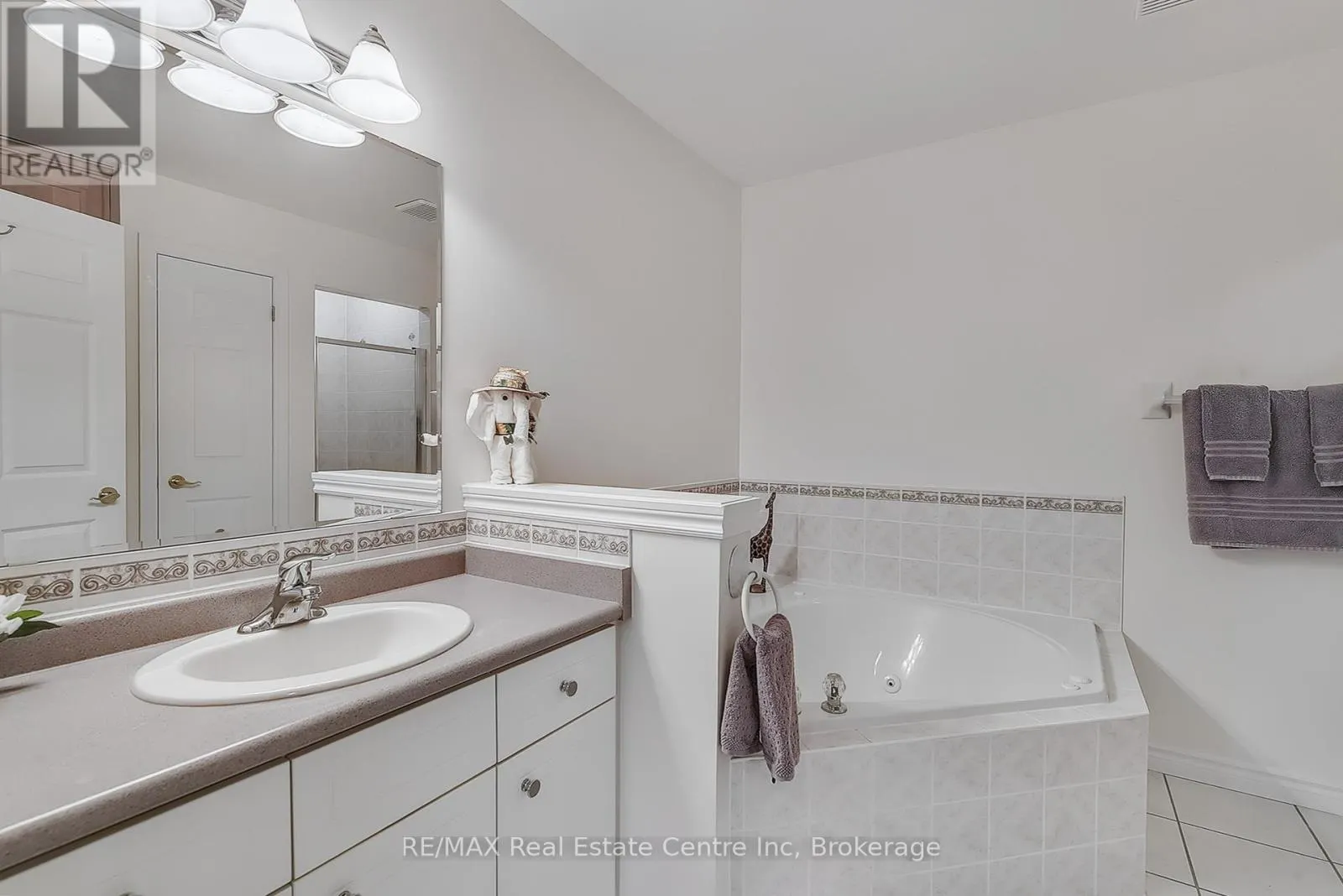 19 TERRAVIEW CRESCENT