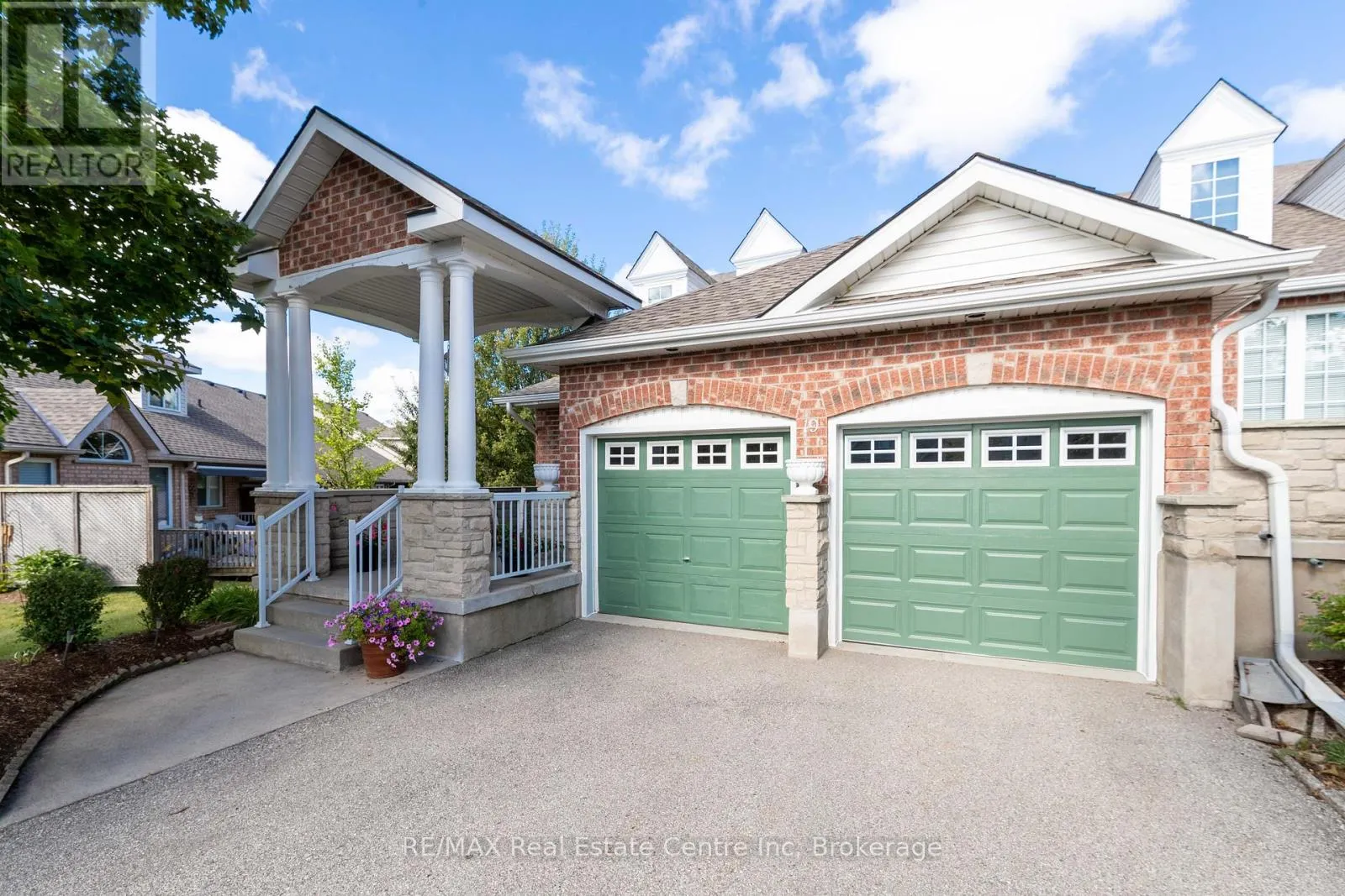 19 TERRAVIEW CRESCENT