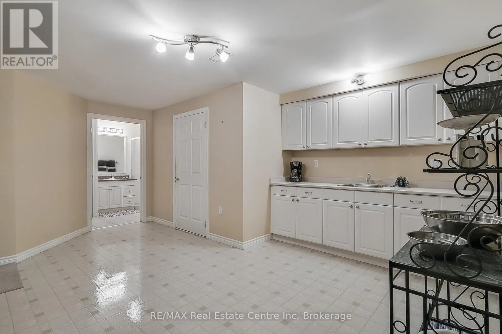 19 TERRAVIEW CRESCENT