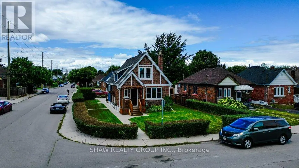 28 BARONS AVENUE S
