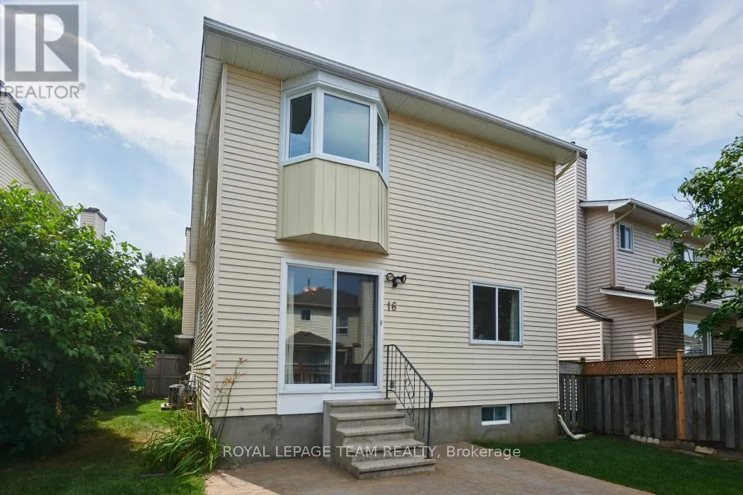 16 CHICKASAW CRESCENT