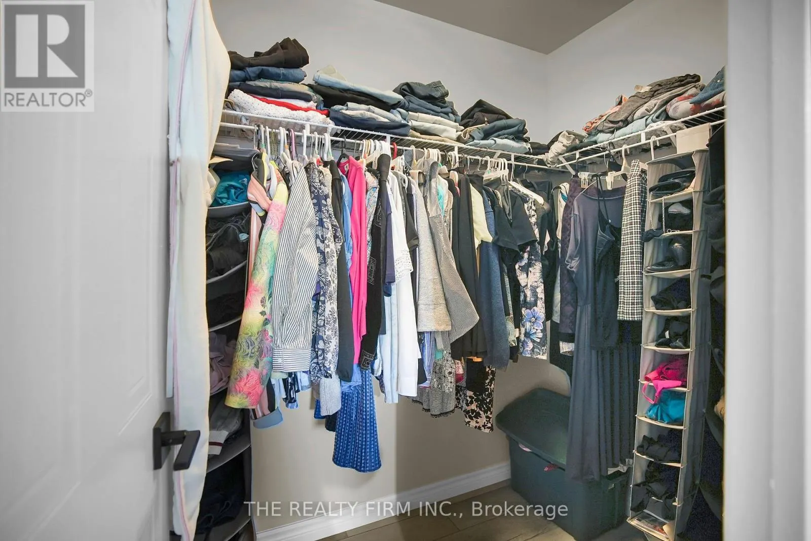 16 - 601 GRENFELL DRIVE, #16