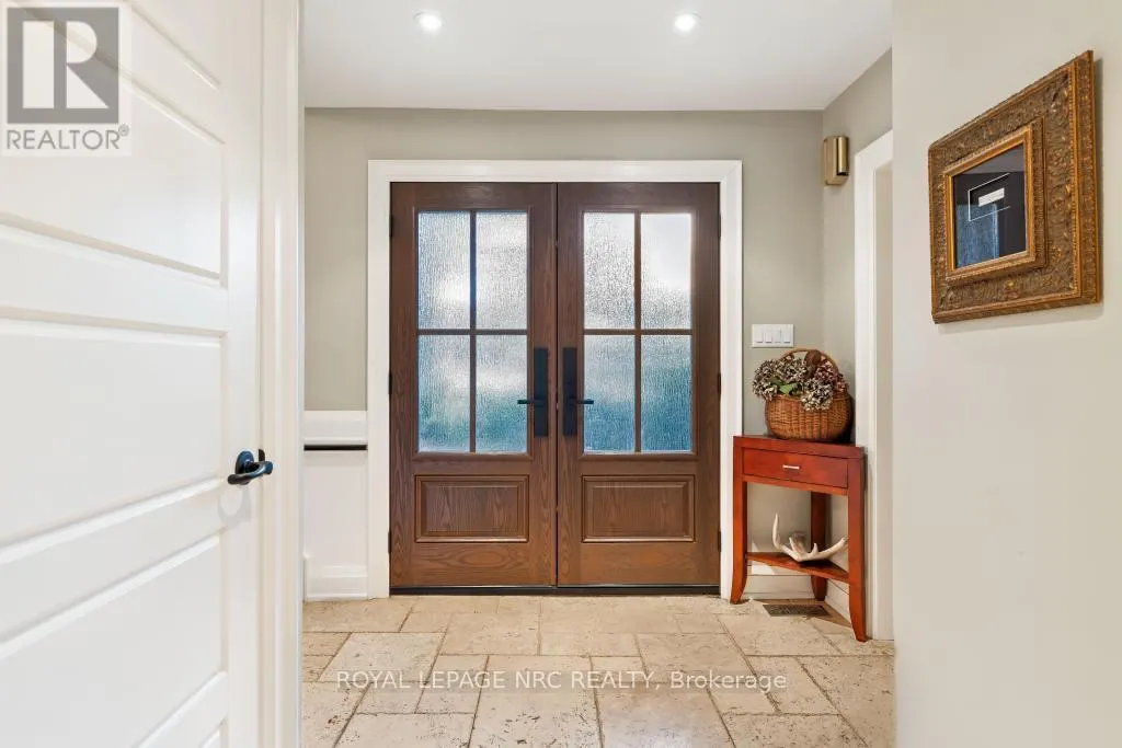 14 WOODINGTON CRESCENT