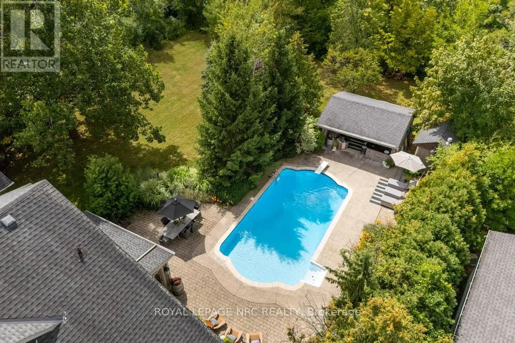14 WOODINGTON CRESCENT