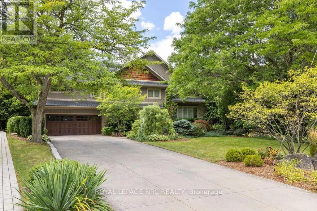 14 WOODINGTON CRESCENT