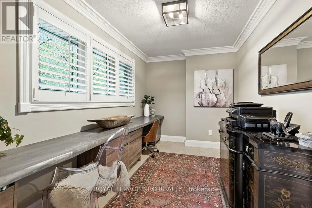 14 WOODINGTON CRESCENT
