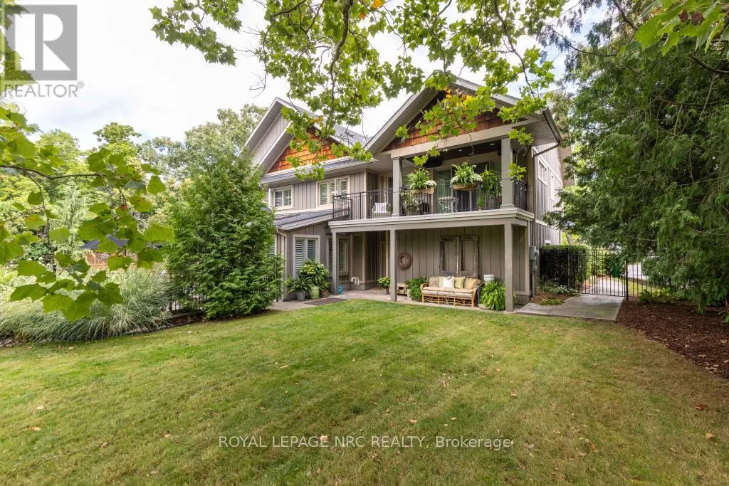 14 WOODINGTON CRESCENT