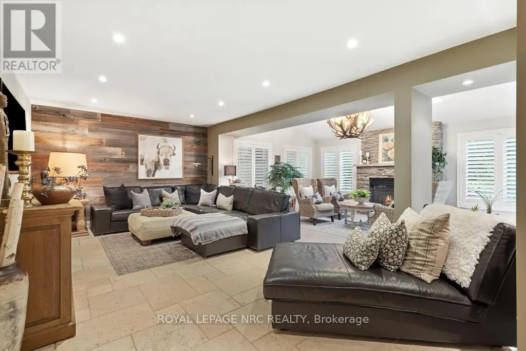 14 WOODINGTON CRESCENT