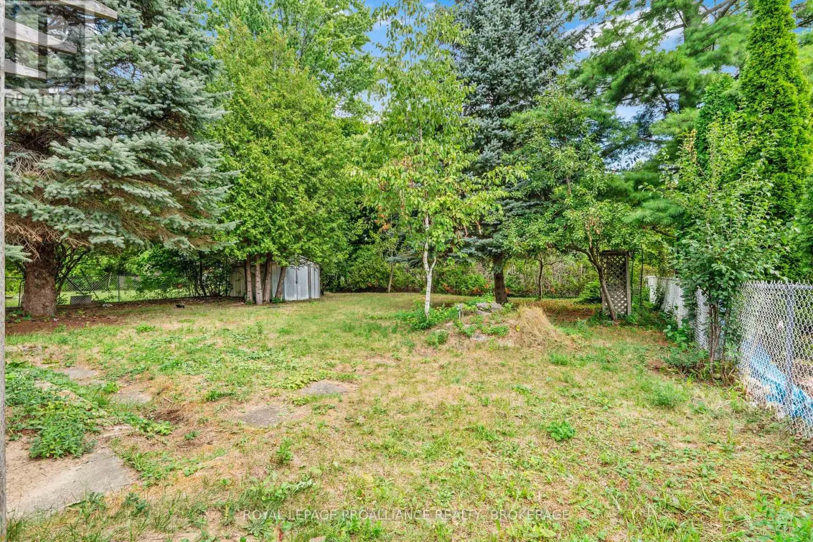 327 AVENUE ROAD