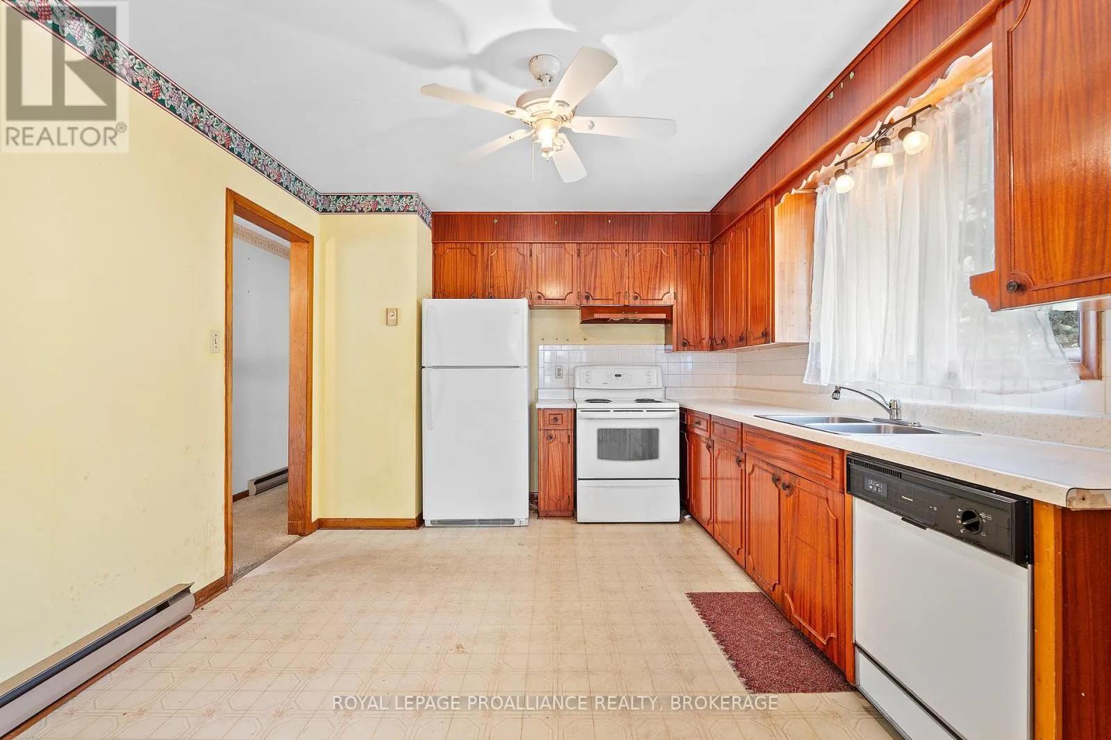 327 AVENUE ROAD