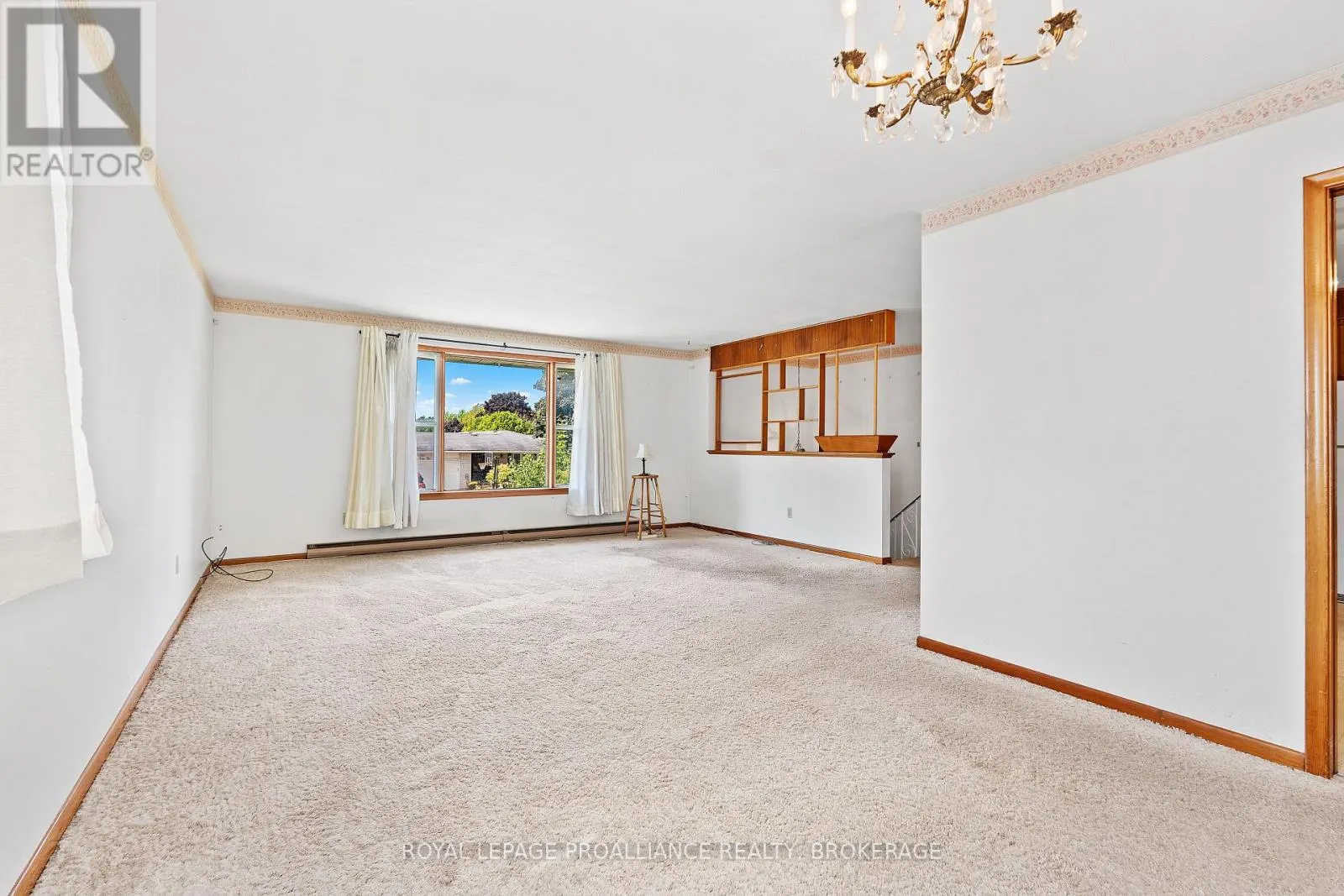 327 AVENUE ROAD