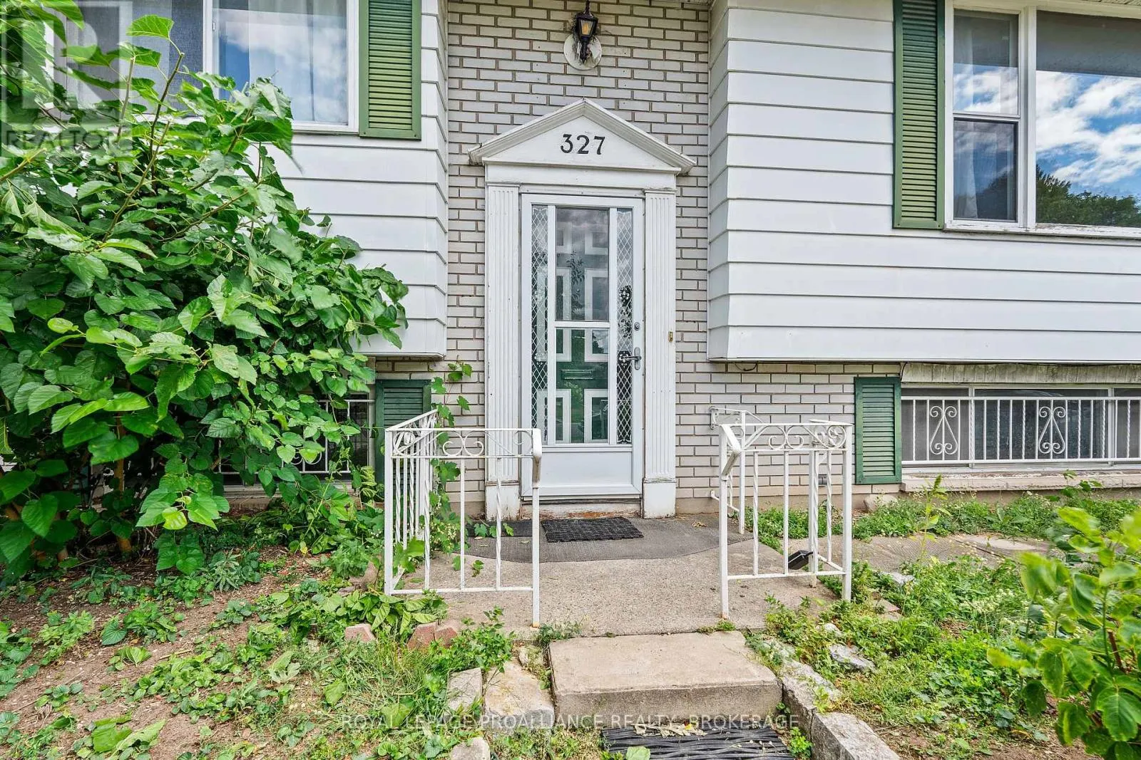 327 AVENUE ROAD