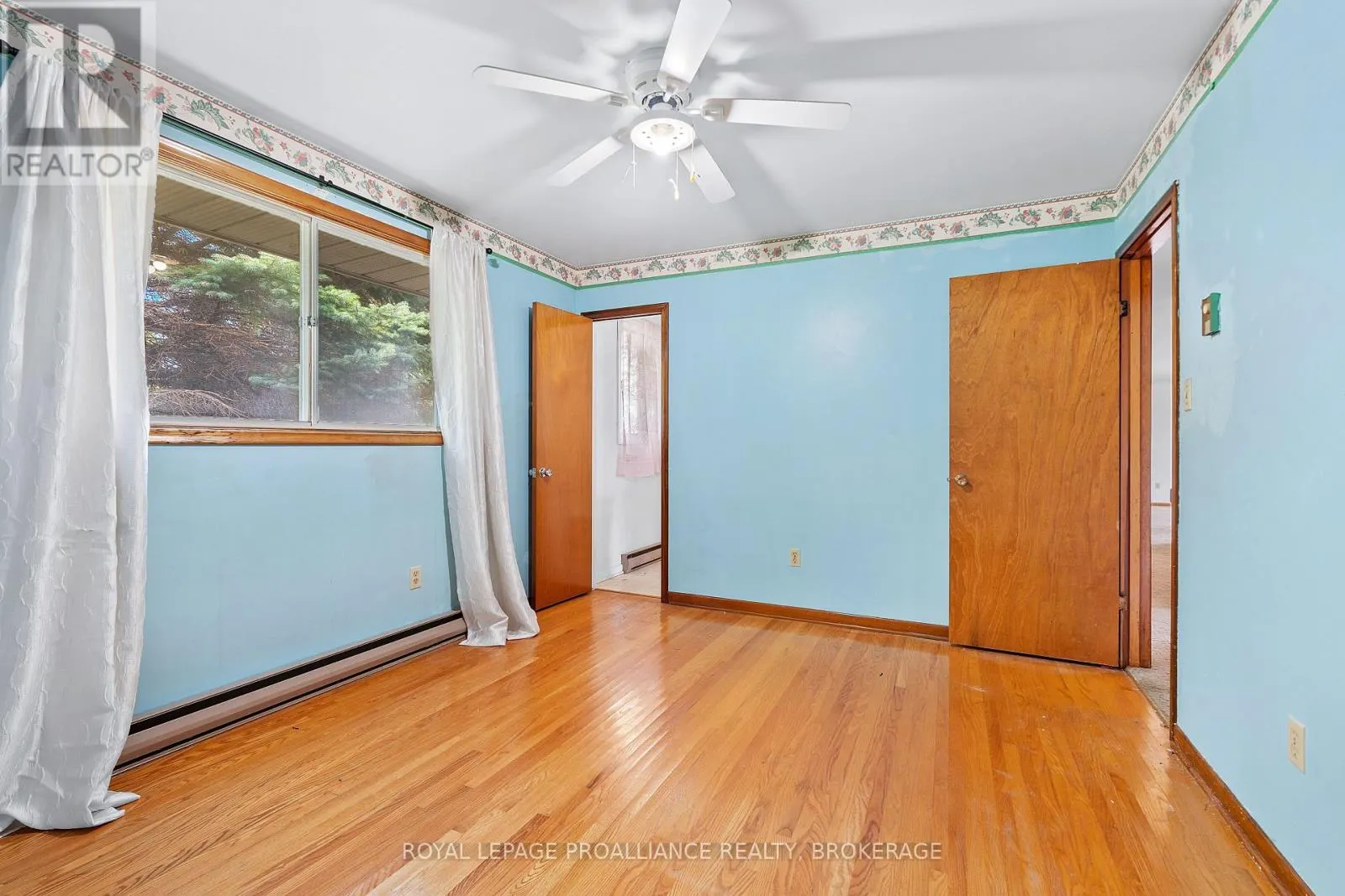 327 AVENUE ROAD