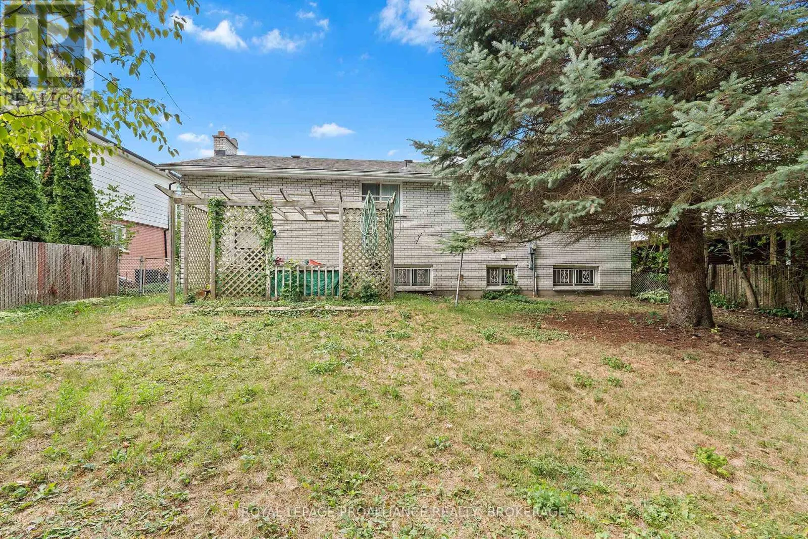 327 AVENUE ROAD