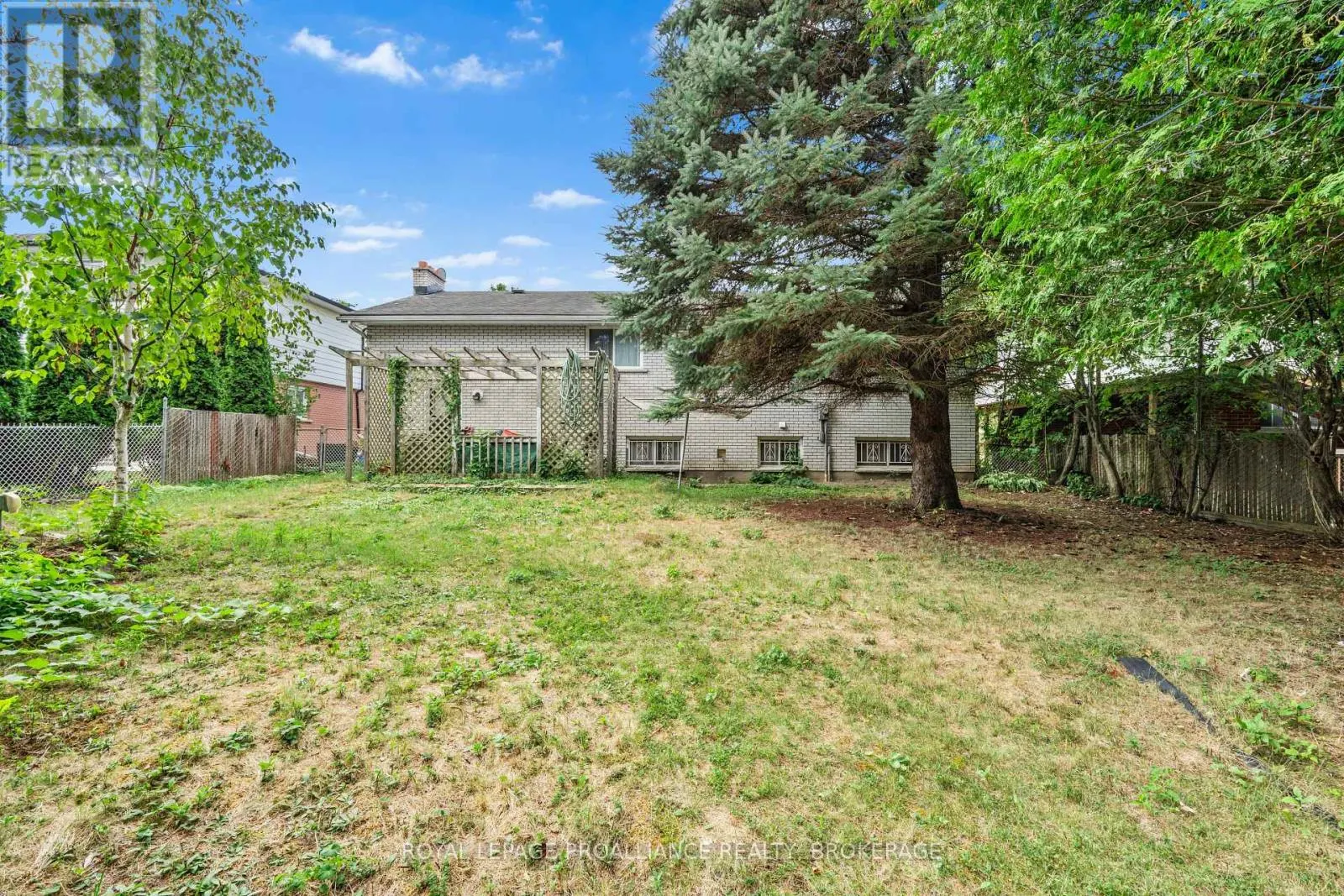 327 AVENUE ROAD
